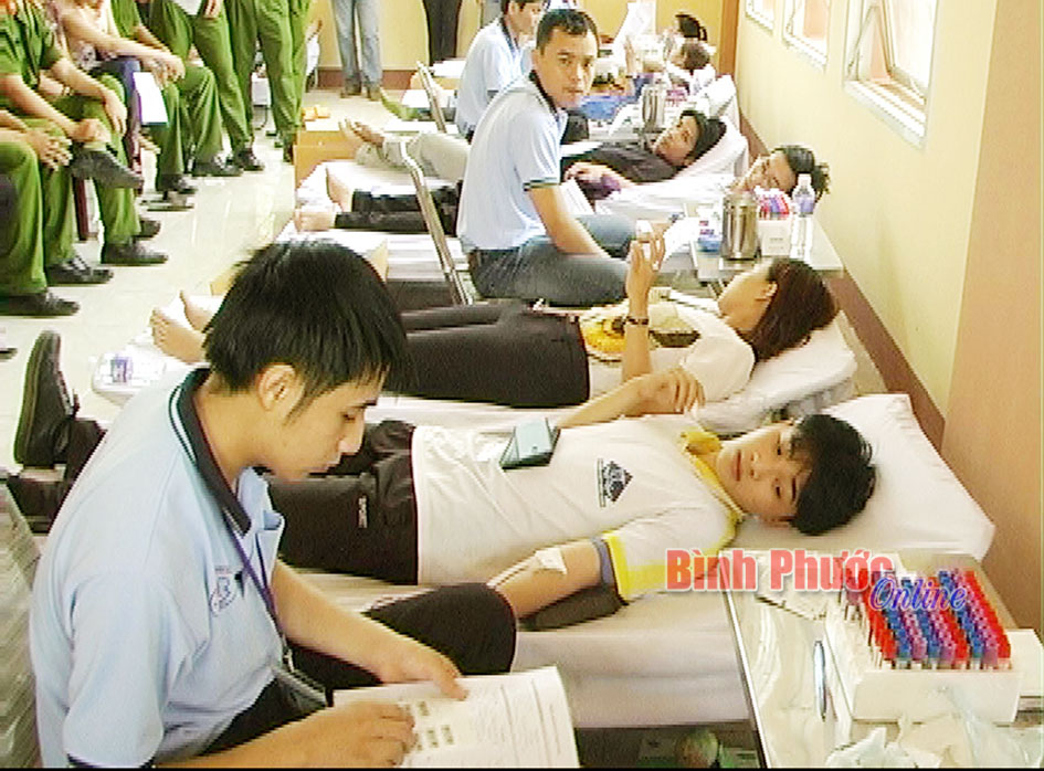 Tuổi trẻ Chơn Thành: Hiến máu - niềm vui được nhân đôi