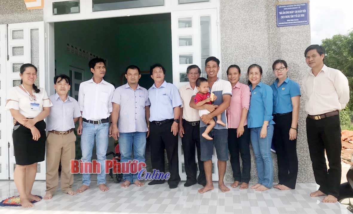 Công đoàn ngành y tế bàn giao “Mái ấm công đoàn”