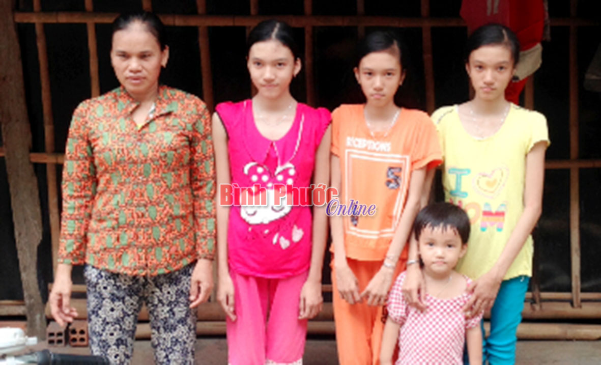 Một gia đình khó khăn mong được giúp đỡ Một gia đình khó khăn mong được giúp đỡ