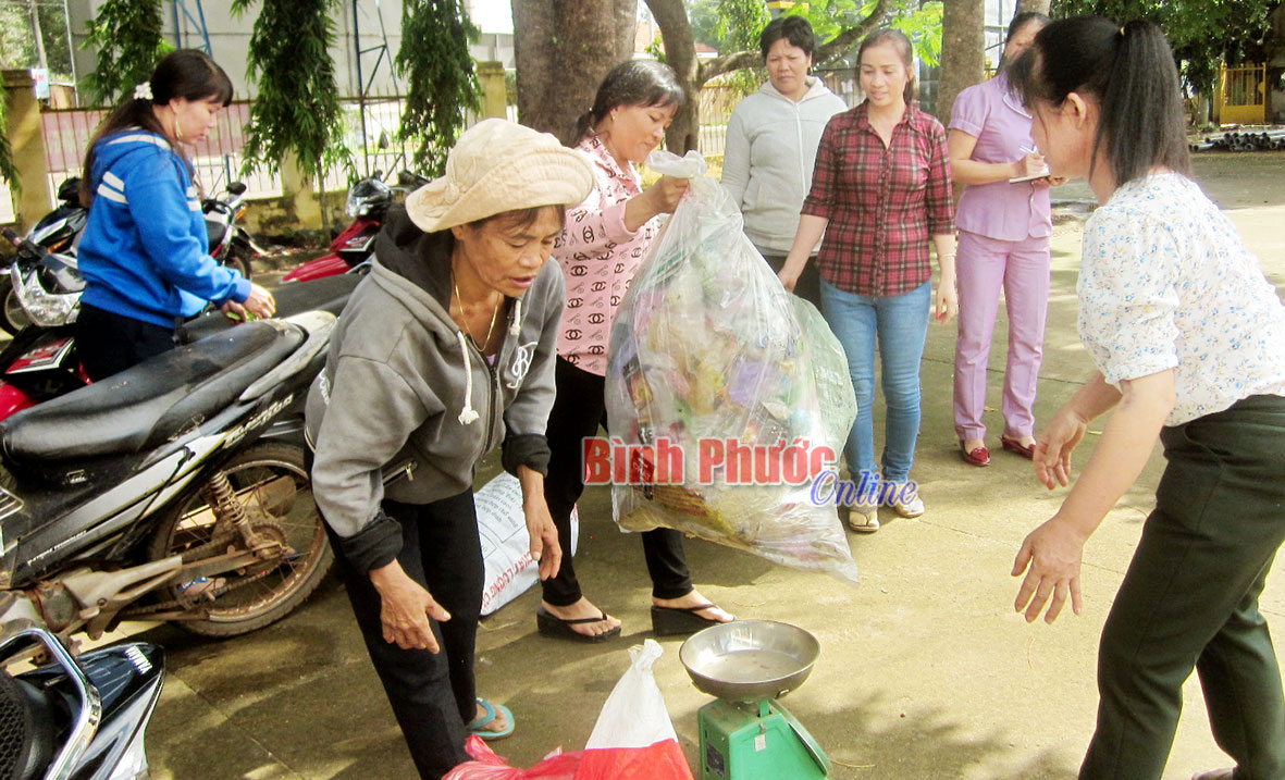 Hội phụ nữ xã Thanh Hòa: Việc làm nhỏ, ý nghĩa lớn Hội phụ nữ xã Thanh Hòa: Việc làm nhỏ, ý nghĩa lớn