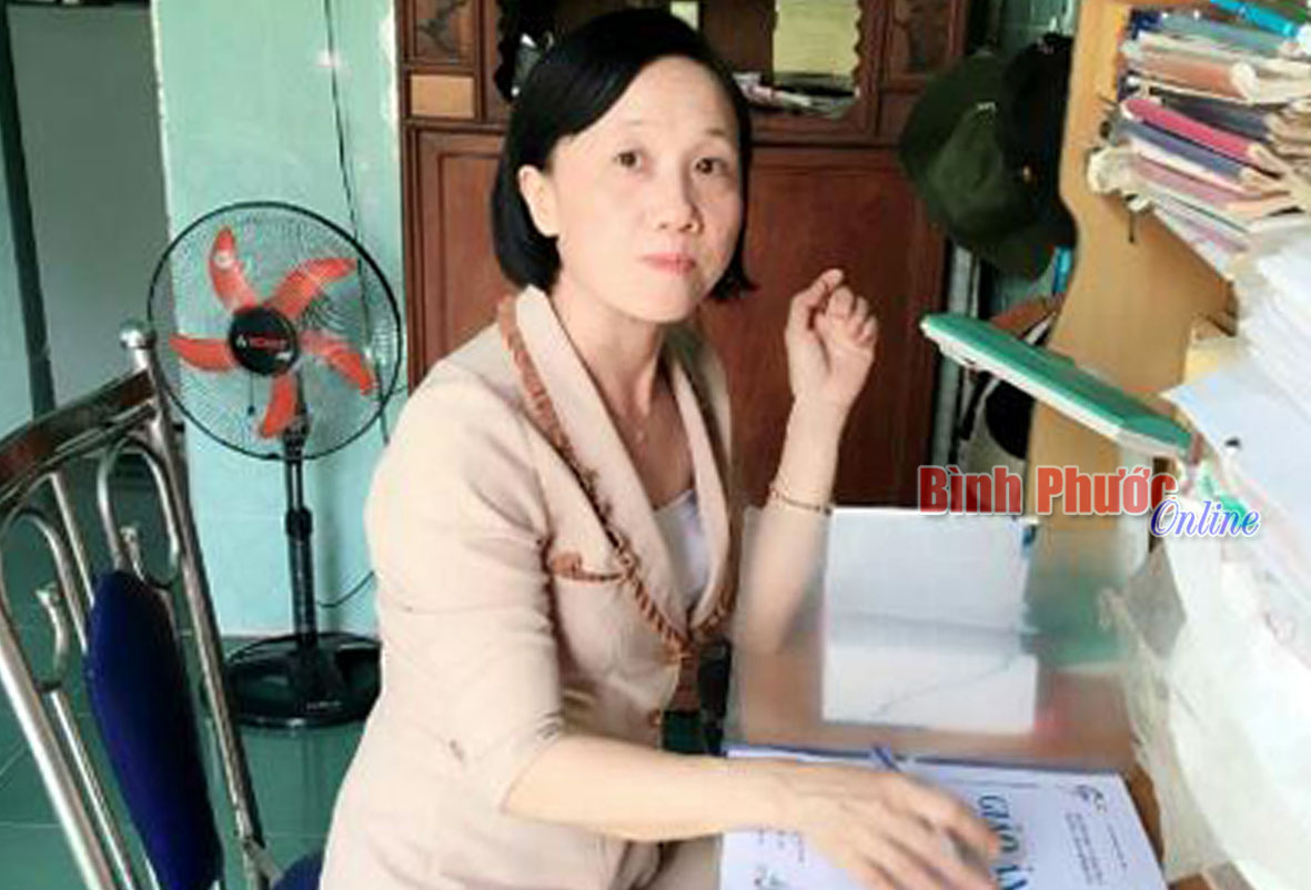 Cô Bùi Thị Thơm với sự nghiệp trồng người Cô Bùi Thị Thơm với sự nghiệp trồng người