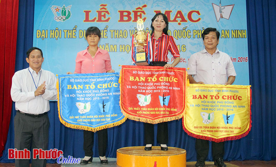 Bế mạc hội khỏe Phù Đổng và hội thao quốc phòng