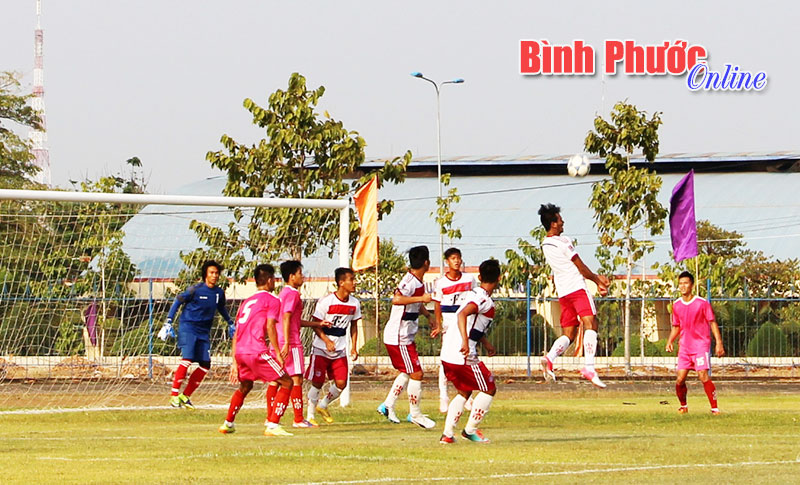 Bình Phước thắng đậm Cà Mau 4-0