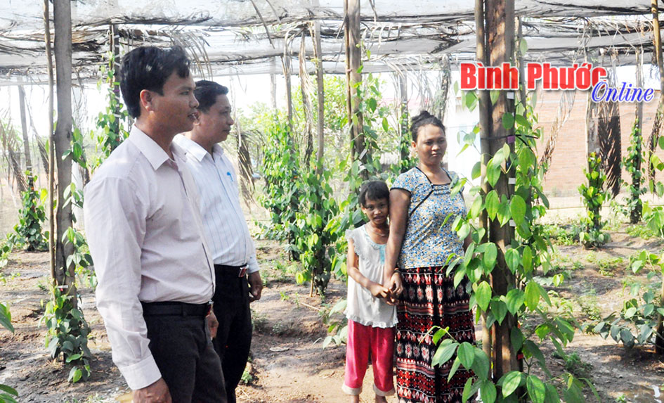 Giảm nghèo vùng dân tộc thiểu số, bệ phóng xây dựng nông thôn mới ở Lộc Ninh Giảm nghèo vùng dân tộc thiểu số, bệ phóng xây dựng nông thôn mới ở Lộc Ninh