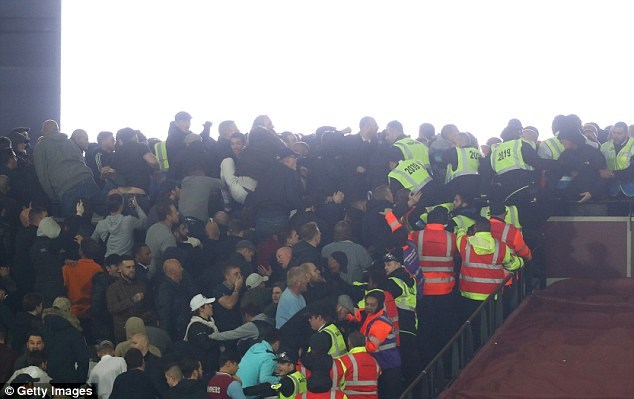 baoloanwesthamchelsea427102016103538.jpg