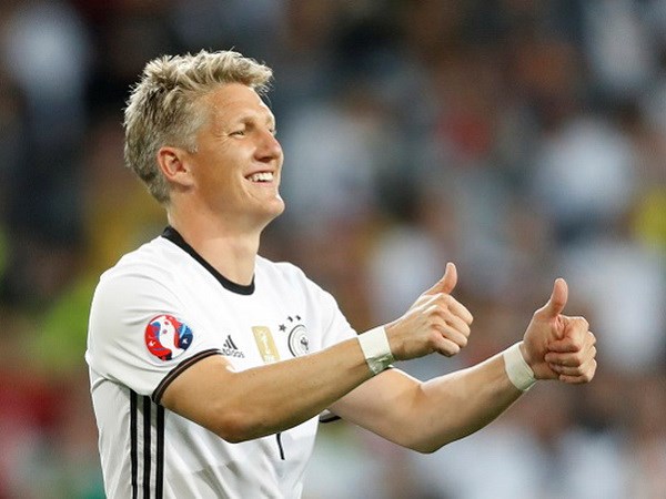 Bastian Schweinsteiger đi vào lịch sử tại đấu trường EURO
