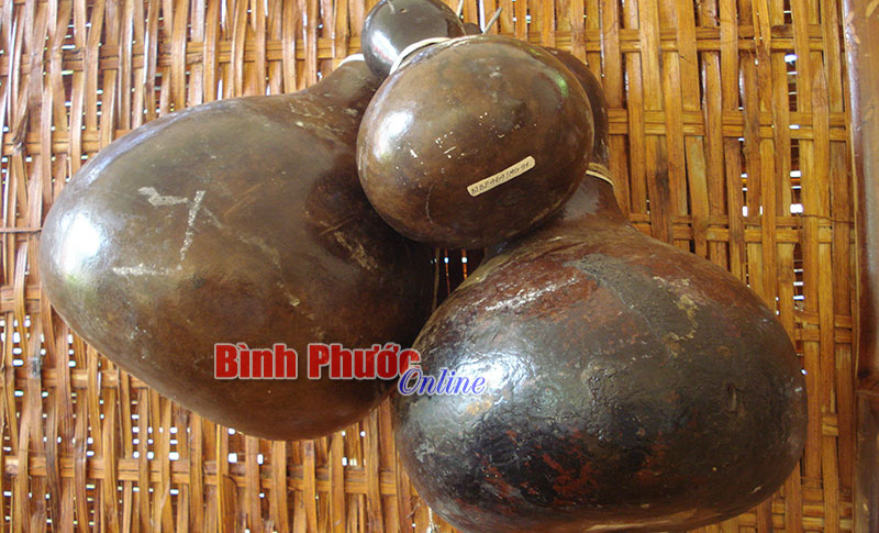 Trái bầu khô trong đời sống người S’tiêng
