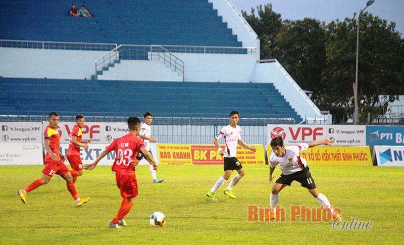 Đánh bại Long An 3-0, Bình Phước giữ vững ngôi đầu bảng Đánh bại Long An 3-0, Bình Phước giữ vững ngôi đầu bảng
