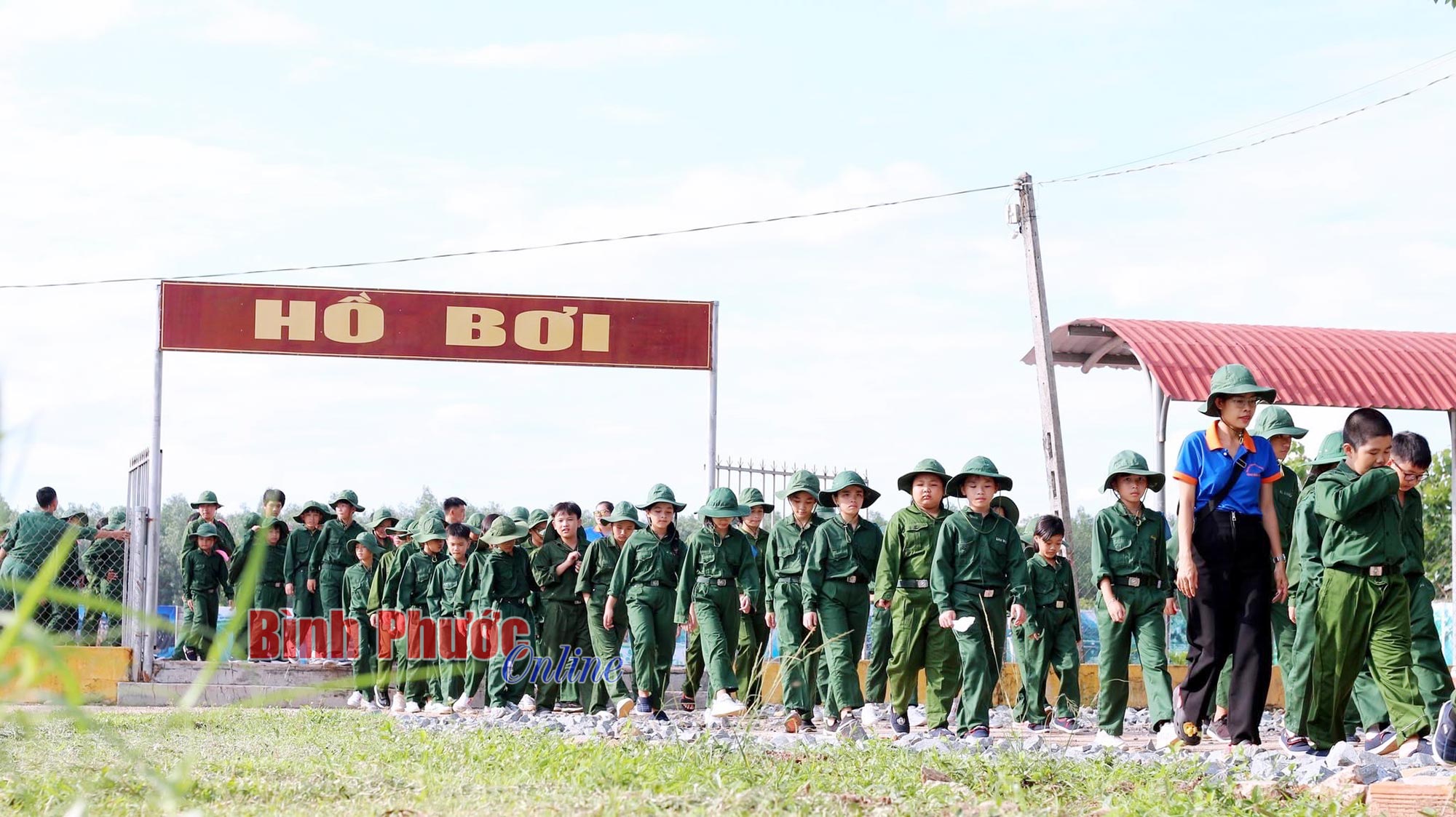 Bế mạc chương trình ‘Chúng em tập làm chiến sĩ’ Bế mạc chương trình ‘Chúng em tập làm chiến sĩ’