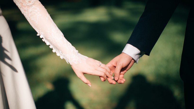 Bên nhau trọn đời