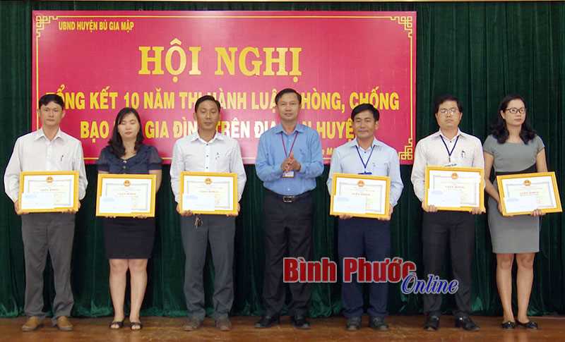 Bù Gia Mập: 10 năm thực hiện Luật Phòng, chống bạo lực gia đình Bù Gia Mập: 10 năm thực hiện Luật Phòng, chống bạo lực gia đình
