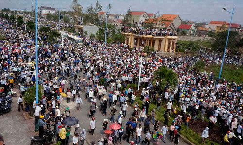 'Biển người' đón linh cữu Đại tướng