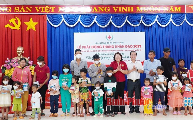 Bình Long phát động Tháng nhân đạo năm 2023