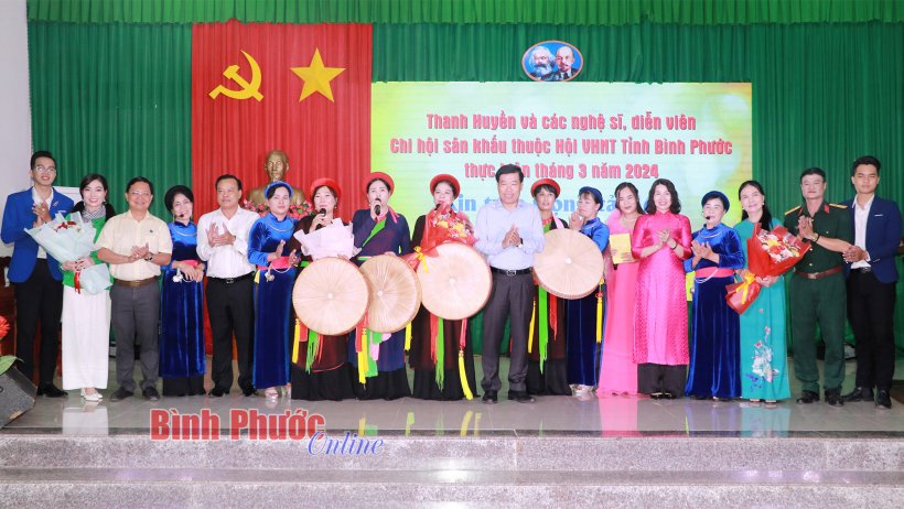 Bình Phước: Gặp mặt văn nghệ sĩ đầu xuân Giáp Thìn Bình Phước: Gặp mặt văn nghệ sĩ đầu xuân Giáp Thìn