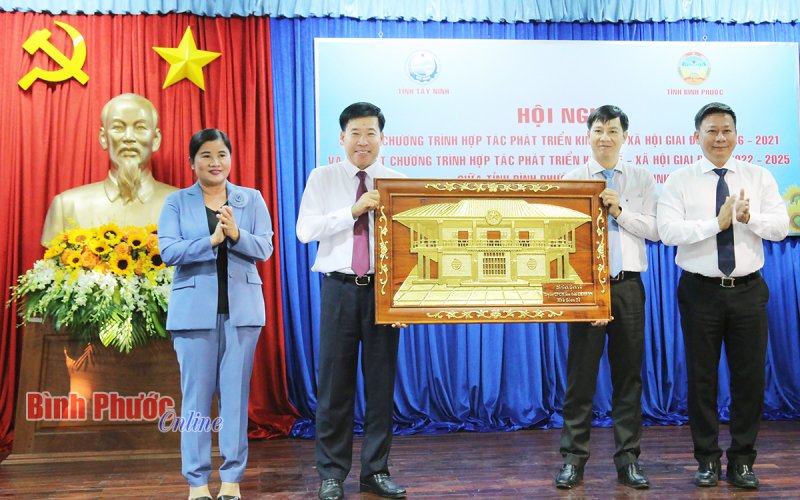 Bình Phước - Tây Ninh hợp tác cùng phát triển