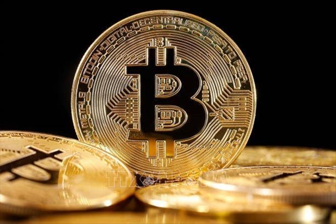 Bitcoin vượt 105.000 USD, lập đỉnh mới