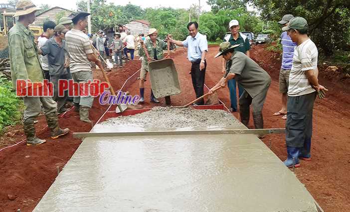 Dứt điểm nợ đọng xây dựng nông thôn mới trước năm 2019 (*) Dứt điểm nợ đọng xây dựng nông thôn mới trước năm 2019 (*)