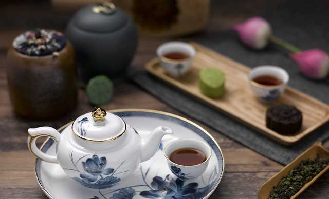 Chén trà giữ ấm tình thân Chén trà giữ ấm tình thân