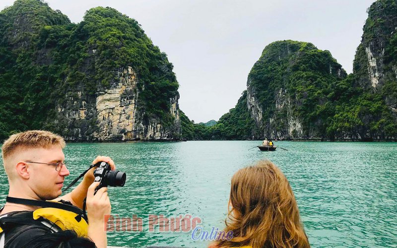 Bồi đắp thương hiệu du lịch quốc tế vịnh Hạ Long