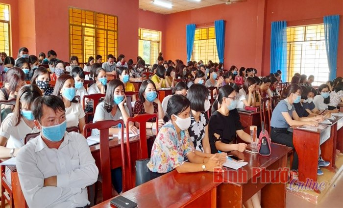 Hơn 1.000 cán bộ quản lý, giáo viên được bồi dưỡng chính trị Hơn 1.000 cán bộ quản lý, giáo viên được bồi dưỡng chính trị