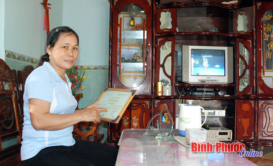 Hạnh phúc của người mẹ dân tộc Nùng Hạnh phúc của người mẹ dân tộc Nùng