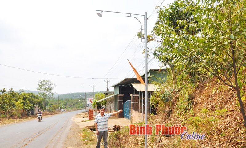 Hiệu ứng tích cực từ đèn đường ở Bom Bo Hiệu ứng tích cực từ đèn đường ở Bom Bo
