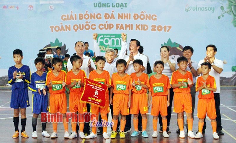 Tín hiệu vui của bóng đá trẻ Bình Phước Tín hiệu vui của bóng đá trẻ Bình Phước