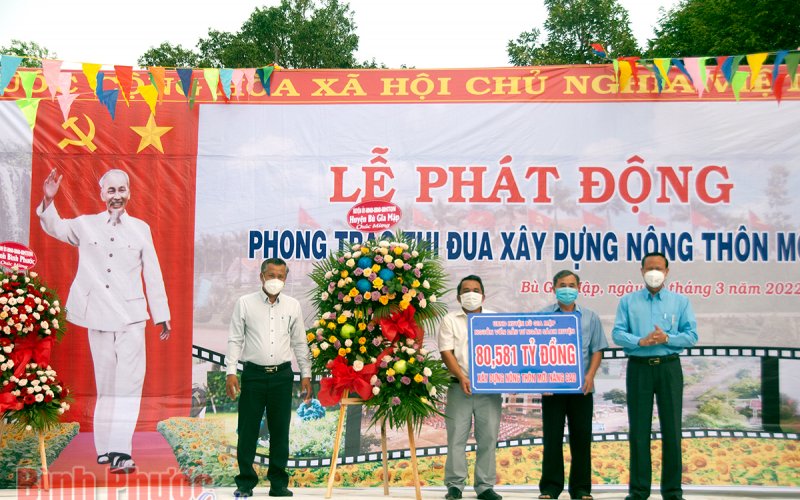 Bù Gia Mập phát động thi đua xây dựng NTM