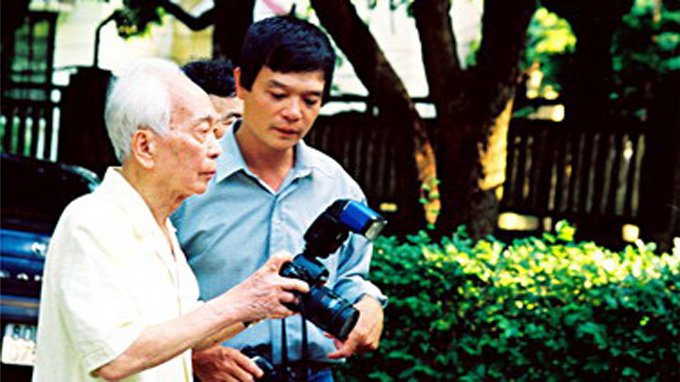bucanhchuacongbo2.jpg