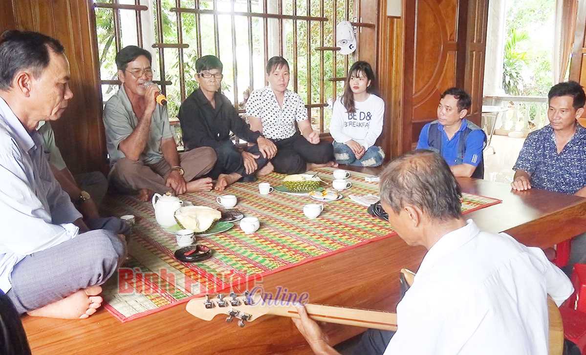 Bù Đăng giữ gìn và phát huy nghệ thuật đờn ca tài tử Bù Đăng giữ gìn và phát huy nghệ thuật đờn ca tài tử