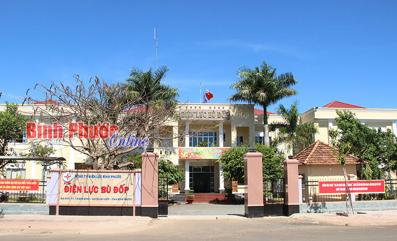 Bù Đốp: 14,153 tỷ đồng xây dựng lưới điện Bù Đốp: 14,153 tỷ đồng xây dựng lưới điện