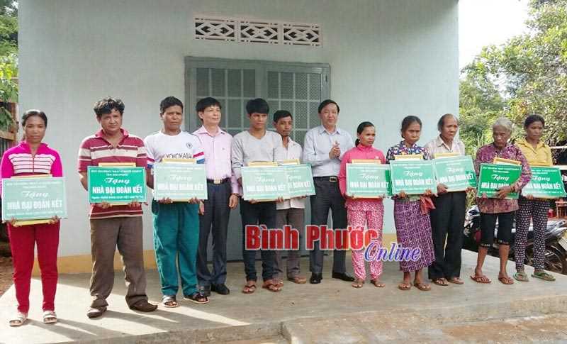 Bù Gia Mập: 16.324 hộ đạt gia đình văn hóa Bù Gia Mập: 16.324 hộ đạt gia đình văn hóa