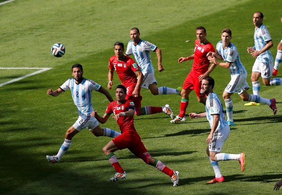 Messi tỏa sáng phút bù giờ, Argentina hạ gục Iran Messi tỏa sáng phút bù giờ, Argentina hạ gục Iran
