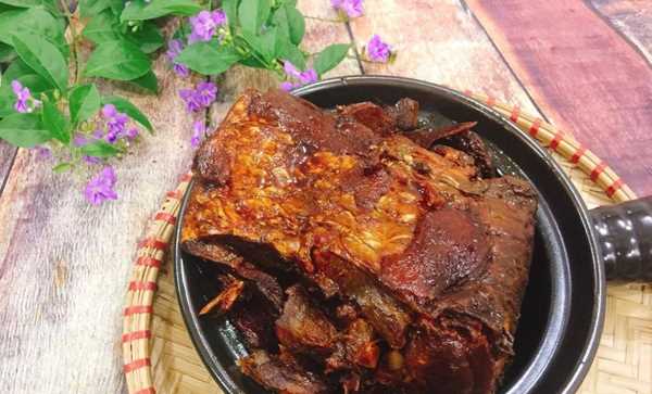 Cá trắm kho riềng thơm ngon đúng vị đưa cơm ngày cuối tuần