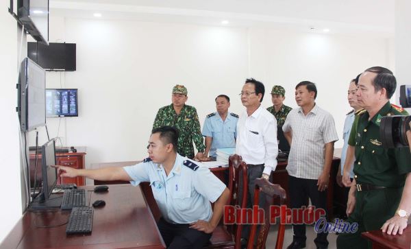 Thực hư tình trạng buôn lậu heo ở Cửa khẩu quốc tế Hoa Lư? Thực hư tình trạng buôn lậu heo ở Cửa khẩu quốc tế Hoa Lư?
