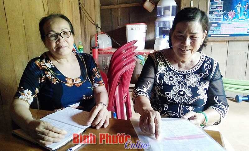 Cán bộ phụ nữ “2 trong 1” Cán bộ phụ nữ “2 trong 1”