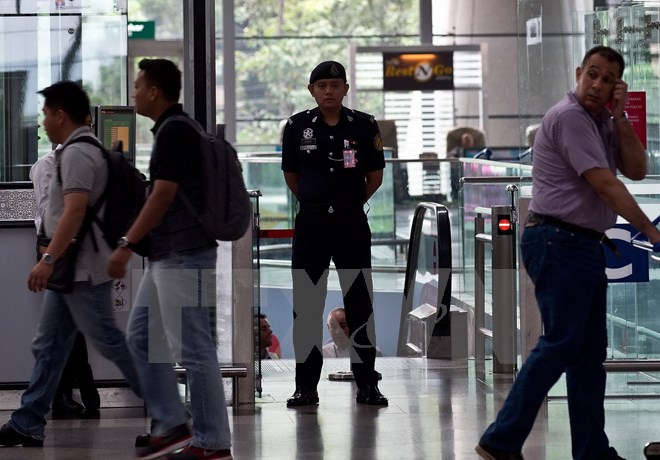 Malaysia bắt 8 nghi phạm liên quan đến Tandzim al-Qaeda và IS