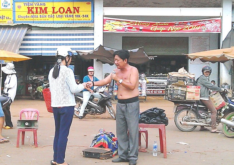 Cẩn thận với thầy thuốc đông y dỏm Cẩn thận với thầy thuốc đông y dỏm