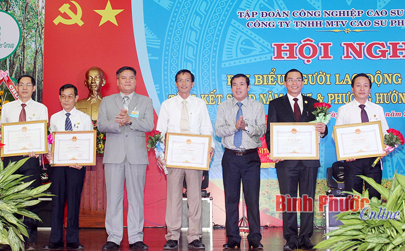 Công ty cao su Phú Riềng nộp ngân sách 84 tỷ đồng Công ty cao su Phú Riềng nộp ngân sách 84 tỷ đồng