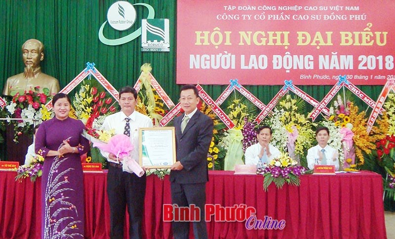 Cao su Đồng Phú nộp ngân sách 76,4 tỷ đồng Cao su Đồng Phú nộp ngân sách 76,4 tỷ đồng