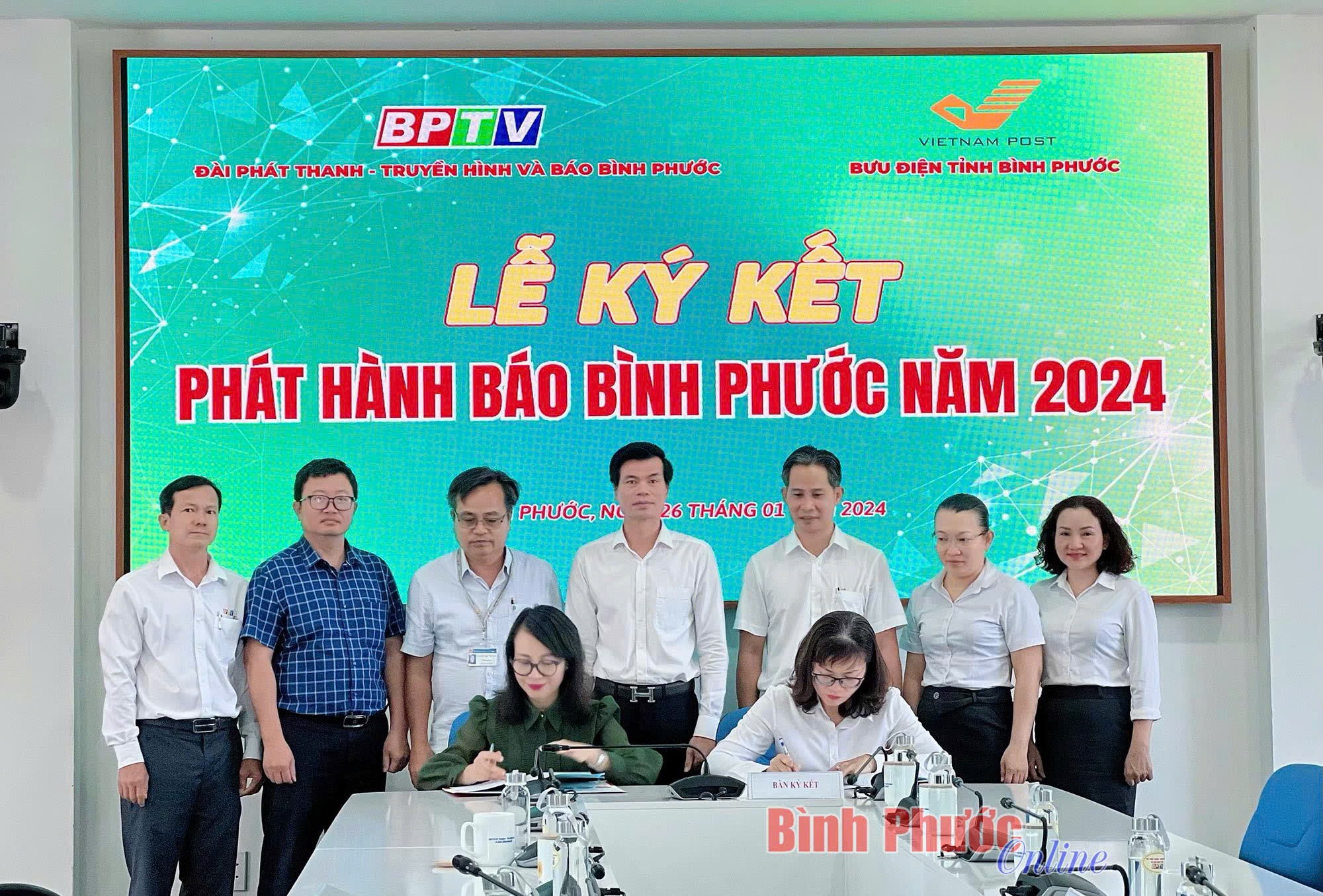 “Cầu nối” bạn đọc với tòa soạn