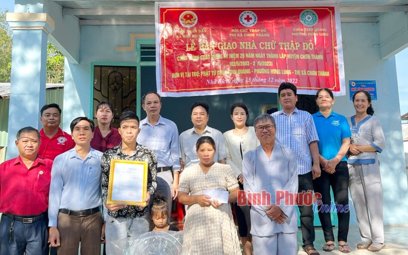 'Cầu nối' những tấm lòng nhân ái 'Cầu nối' những tấm lòng nhân ái