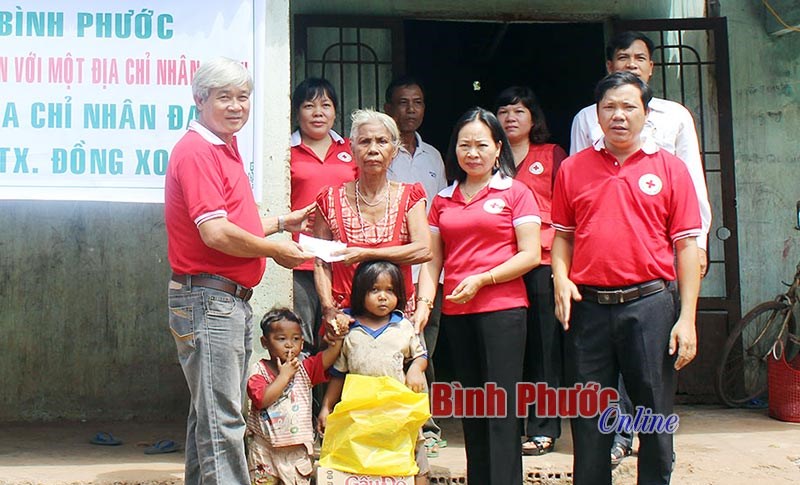 Cầu nối gắn kết những trái tim thiện nguyện Cầu nối gắn kết những trái tim thiện nguyện