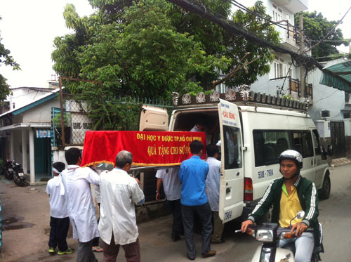 Người chết cứu người sống Người chết cứu người sống