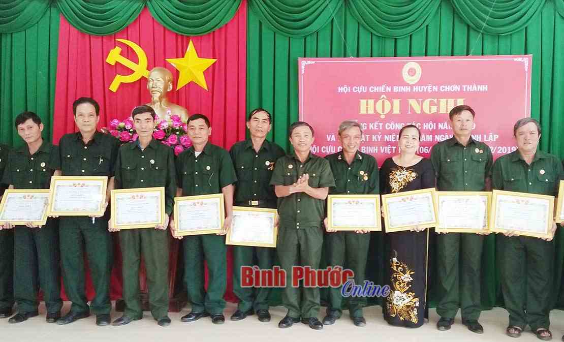 Cựu chiến binh Chơn Thành đóng góp “Quỹ đồng đội” 5,2 tỷ đồng Cựu chiến binh Chơn Thành đóng góp “Quỹ đồng đội” 5,2 tỷ đồng