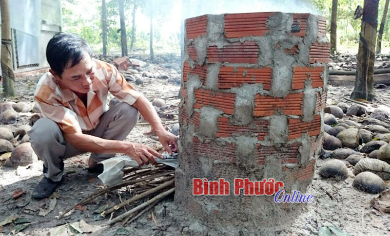 CCB xã Minh Hưng xây lò đốt rác bảo vệ môi trường CCB xã Minh Hưng xây lò đốt rác bảo vệ môi trường