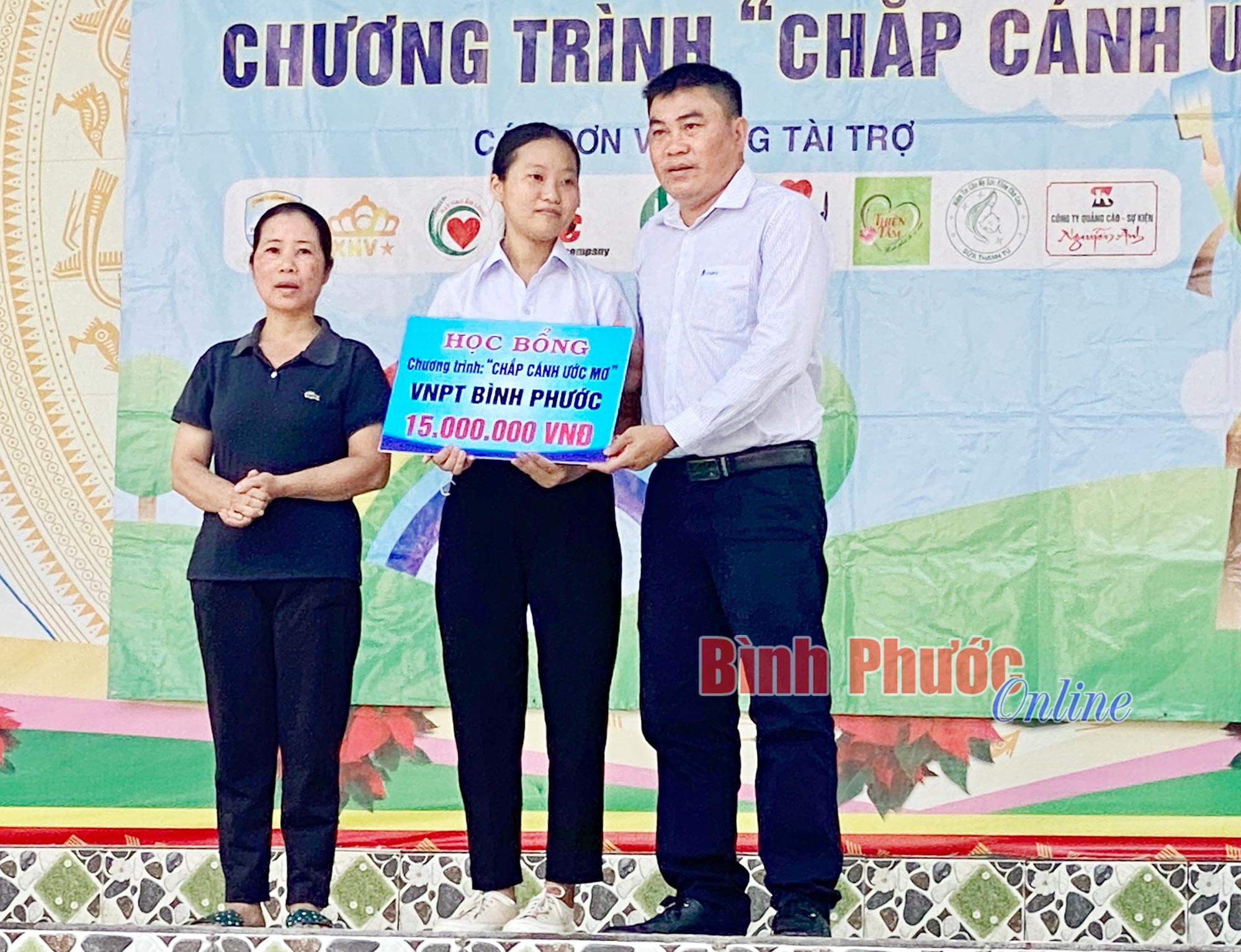 ccum_cho_em_yen_nhi_chon_thanh_3_12110827092022.jpg