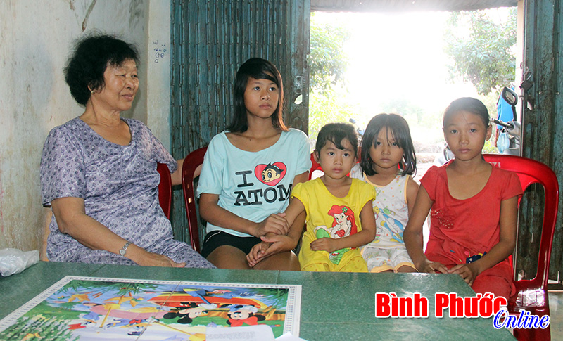 Cha mẹ bỏ nhau: Tội tình những đứa trẻ Cha mẹ bỏ nhau: Tội tình những đứa trẻ