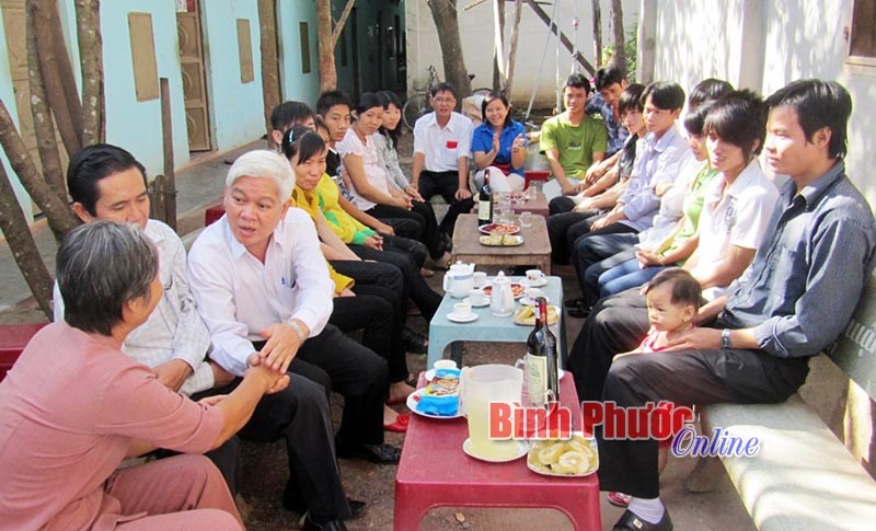 Chăm lo, hỗ trợ người lao động trong khu công nghiệp Chăm lo, hỗ trợ người lao động trong khu công nghiệp