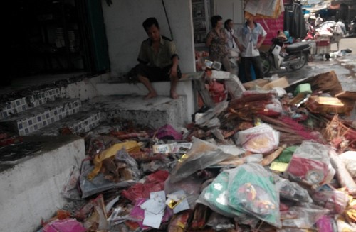 Cháy cửa hàng vàng mã, cả khu chợ náo loạn Cháy cửa hàng vàng mã, cả khu chợ náo loạn